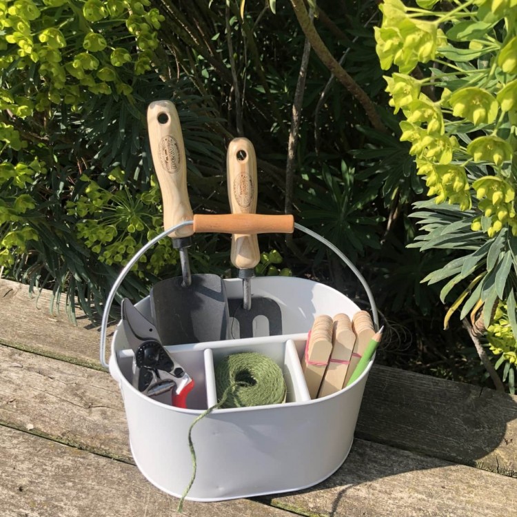 Range outils de jardin d'angle avec sa housse